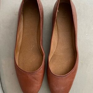 Women’s FRYE flats size 9.5